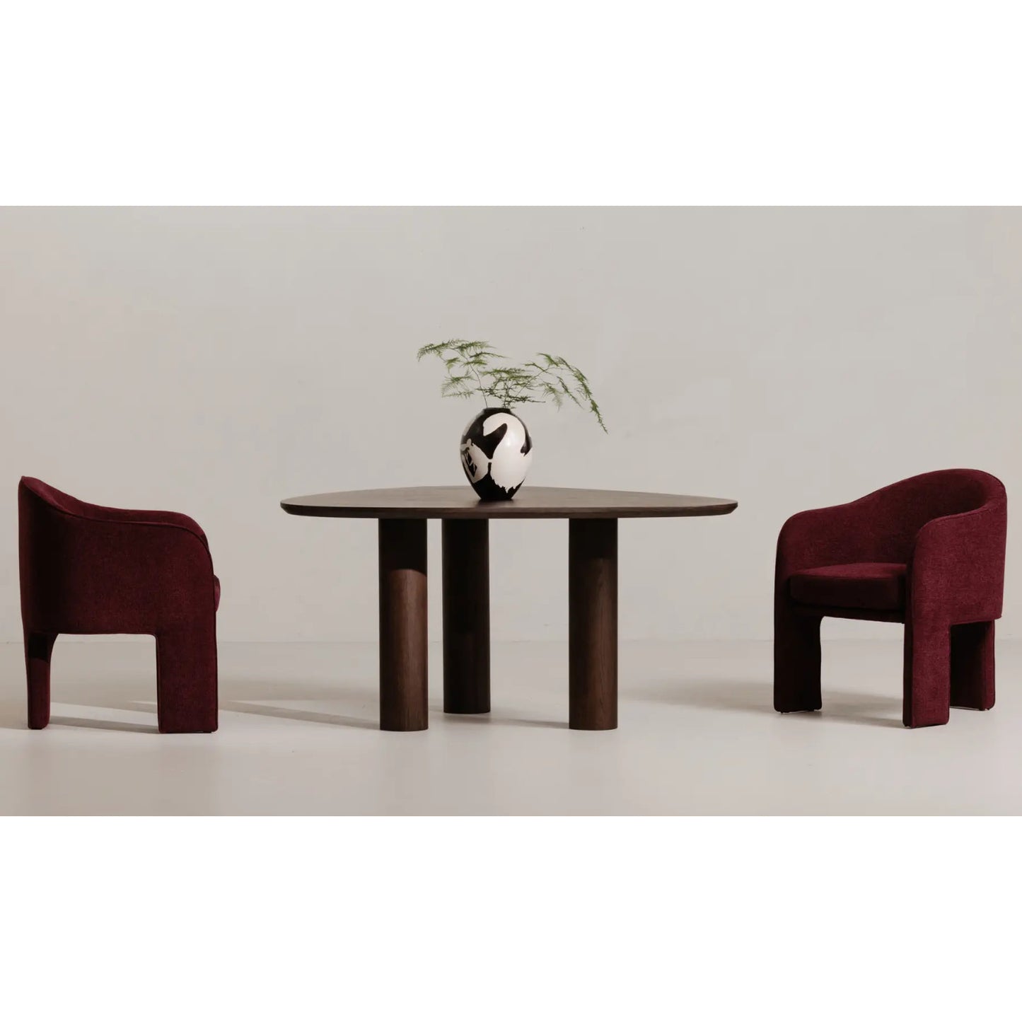FINLEY DINING TABLE SMOKED